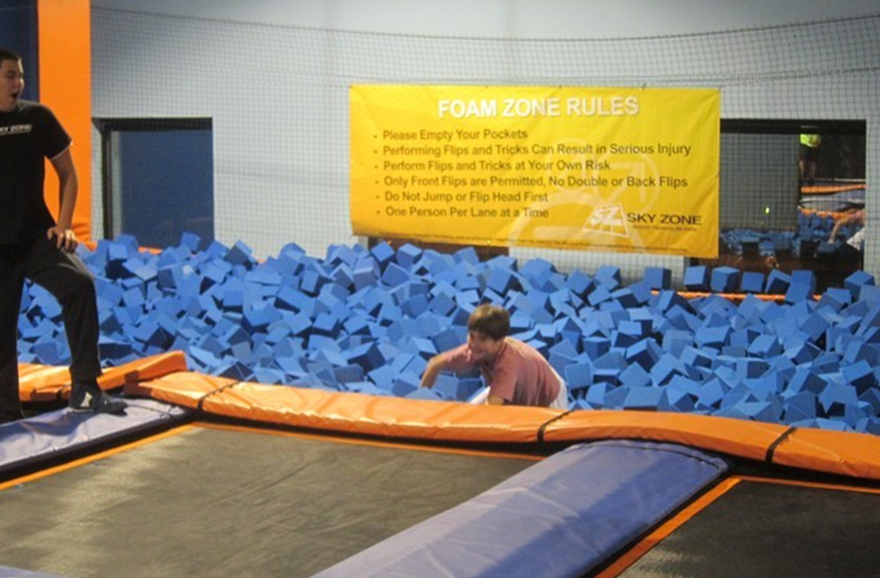 大型室內蹦床公園海綿球池