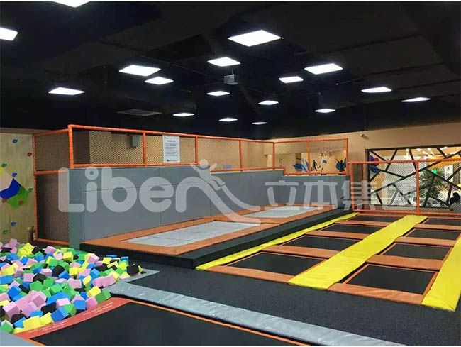 南昌蹦床公園hop zone專業蹦床區