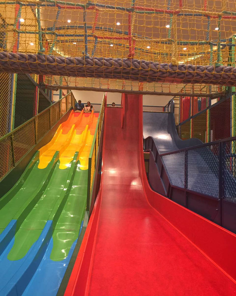 蹦床廠家室內(nèi)游樂(lè)項(xiàng)目--魔鬼滑梯