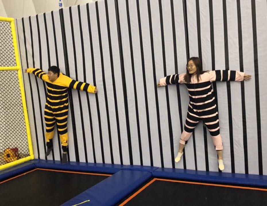 蹦床項(xiàng)目蜘蛛人