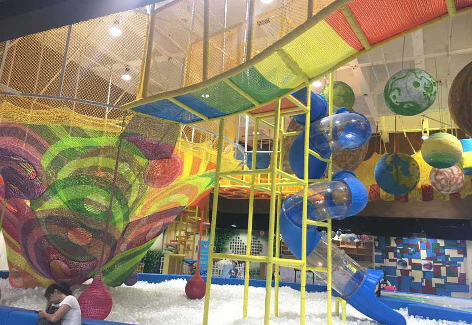 室內(nèi)樂園攀爬