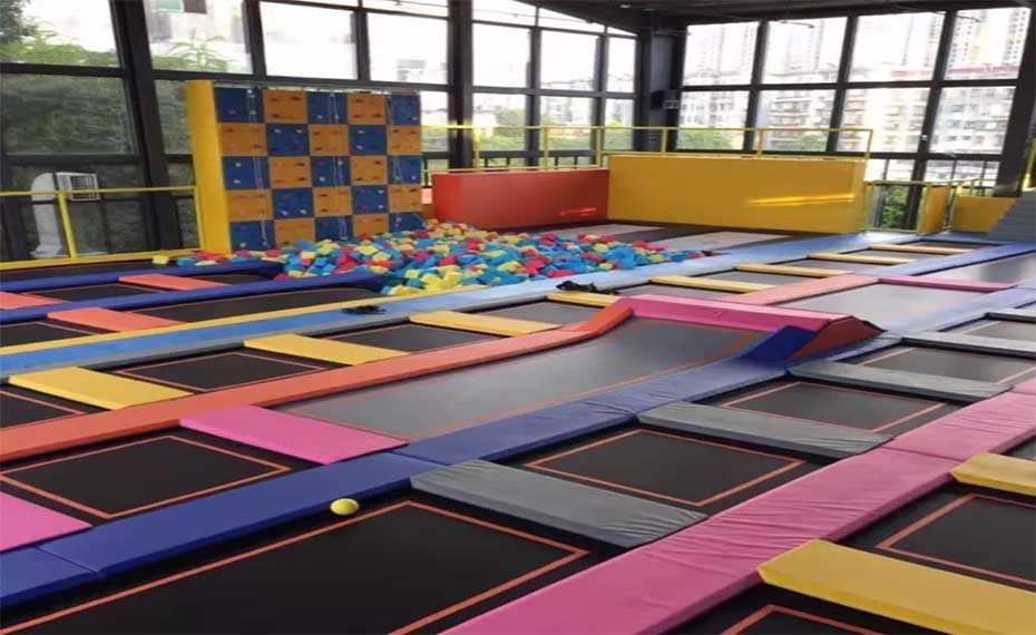 嗨蹦蹦床主題公園