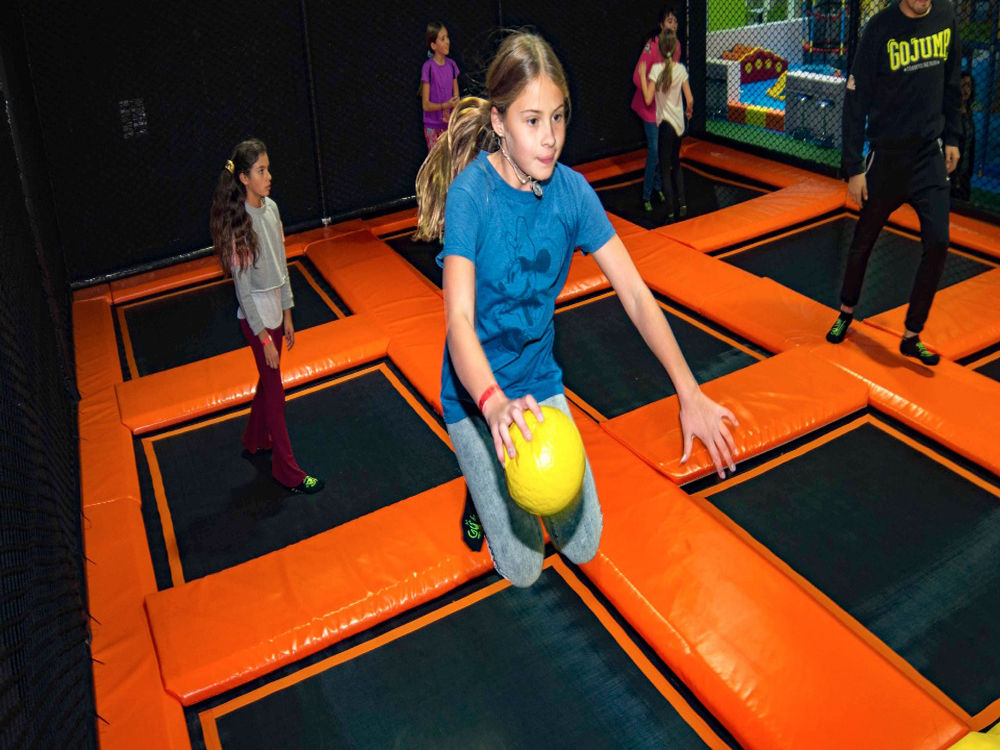 室內蹦床主題公園