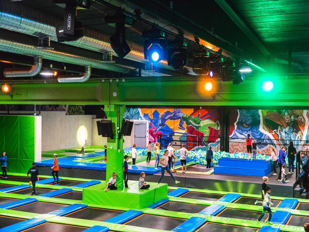 室內(nèi)蹦床公園