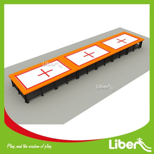 白色兒童專業(yè)彈跳比賽蹦面蹦床LE.B8.511.181.02