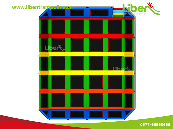 公司專業(yè)定制大尺寸的區(qū)域的健身區(qū)域，出售室內(nèi)蹦極，蹦床運(yùn)動(dòng)公園