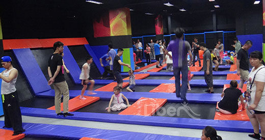 立本蹦床樂園案例-北京愛蹦客鴻坤店