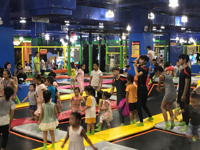 室內蹦床需要多少高度？-立本集團