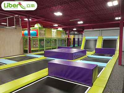 開個蹦床館的前期評估以及蹦床的場地選擇