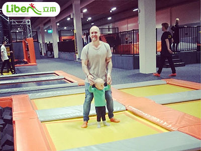 在超市開個300平的兒童主題樂園要多少投資及開店條件