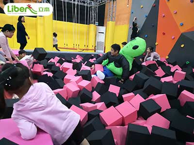 立本蹦床案例--河南鄭州--2000平方