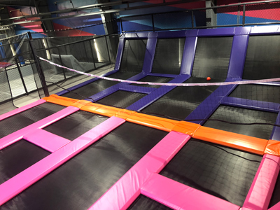 反彈空間游樂(lè)場(chǎng)中哪些設(shè)施設(shè)備吸引你？