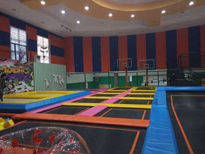 開一個500平米的蹦床館多少錢