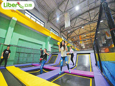 佛山蹦床主題公園案例