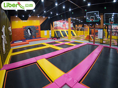 燃爆了！風(fēng)靡網(wǎng)絡(luò)的蹦床主題公園來遵義了