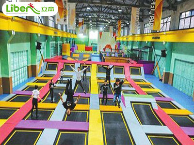 藍box蹦床公園加盟投資需要多少錢