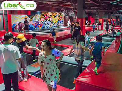 海南900平米Jolly jungle蹦床公園案例