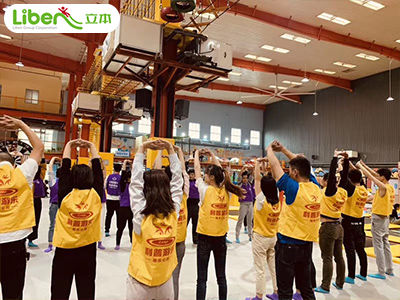 立本小編為你分析室內(nèi)淘氣堡加盟費(fèi)用需要多少錢?