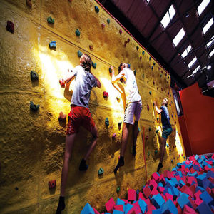 游樂園大蹦床適合鄉鎮創業嗎？怎樣運營利潤更高？