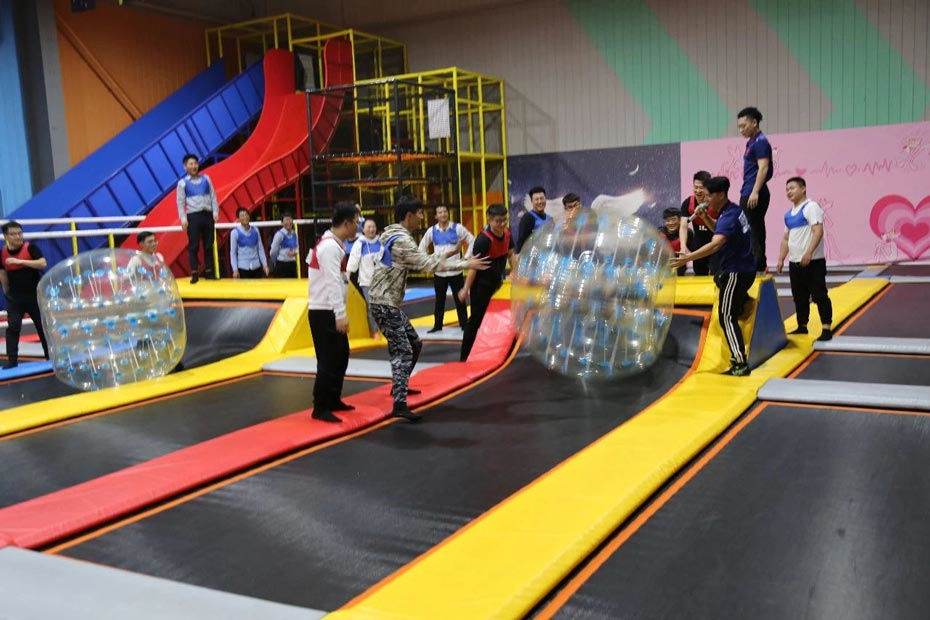 想投資開一個蹦床公園要了解哪些事情?成本預(yù)算需要多少?