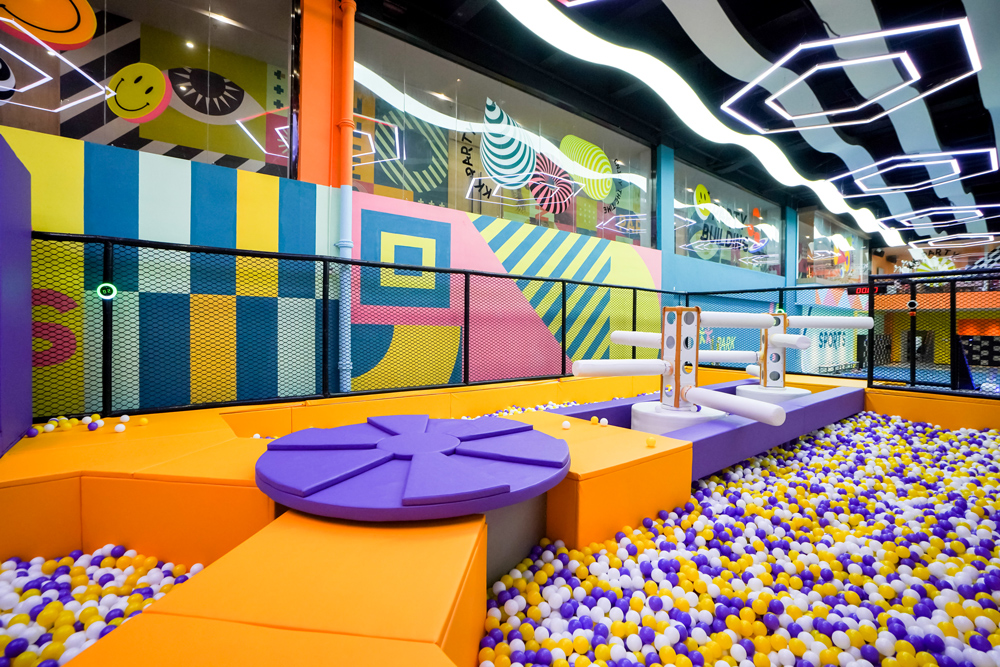 廠家直銷室內外組合蹦極彈跳床成人蹦床大型游樂場