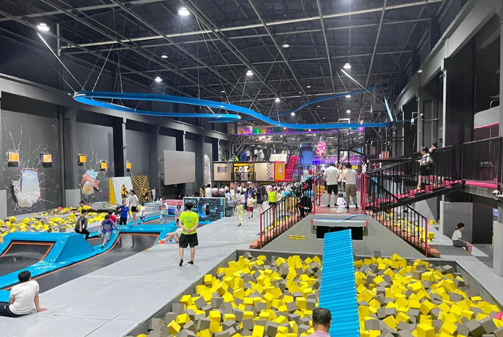 2023火爆室內游樂設備-新型室內游樂蹦床公園