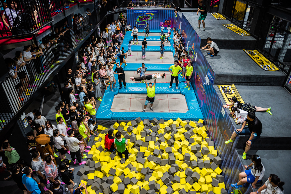 蹦床廠家哪家好，需要哪些完備的條件